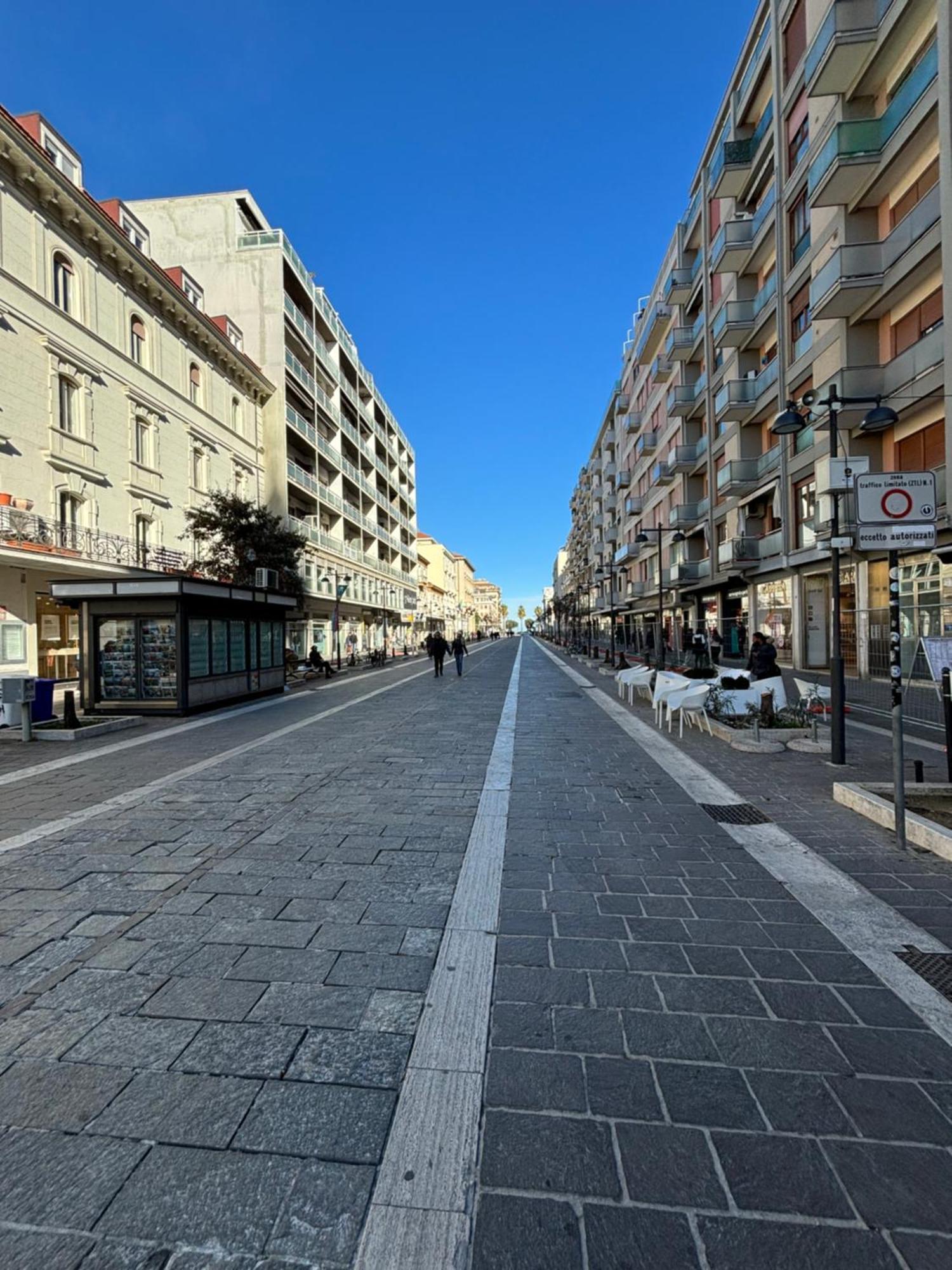 Michelangelo Apartment Pescara Buitenkant foto